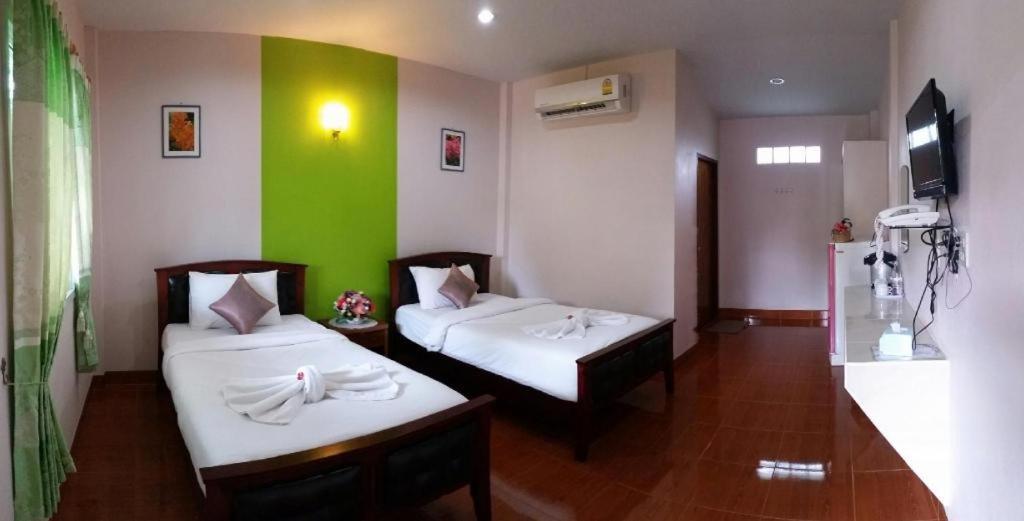 Tanaosri & Creekside Resort Suan Phueng Exterior photo