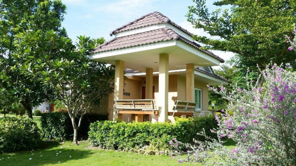 Tanaosri & Creekside Resort Suan Phueng Exterior photo